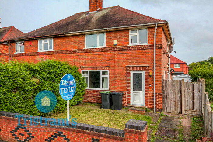 5 Bedroom Semi-Detached House To Rent In Burrows Crescent, Beeston, NG9