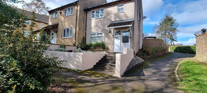 3 Bedroom Semi Detached House For Sale In Crowthorp Road, Northampton, Northamptonshire, NN3