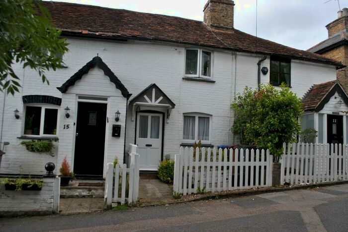 2 Bedroom Cottage To Rent In Church Lane, EN6