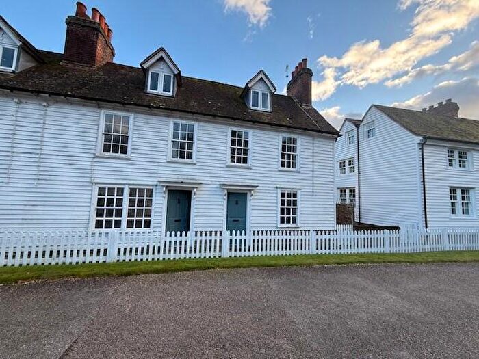 2 Bedroom House To Rent In High Street, Farningham, DA4
