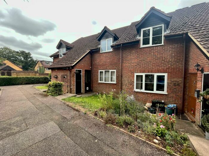 1 Bedroom Maisonette To Rent In Halleys Ridge, Hertford, SG14