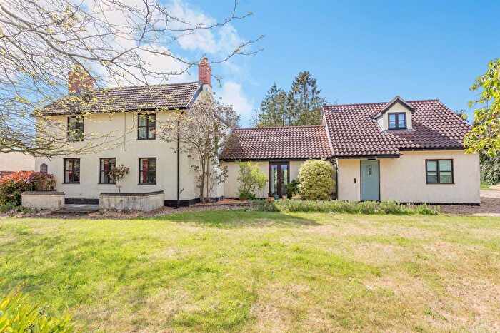 5 Bedroom Detached House For Sale In Scoulton Road, Rockland St. Peter, Attleborough, NR17