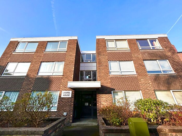 1 Bedroom Flat To Rent In Laurel Road, Heaton Moor, Greater Manchester, SK4