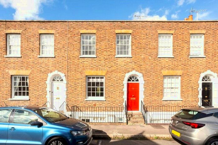 2 Bedroom Terraced House To Rent In Grove Road, Windsor, Berkshire, SL4