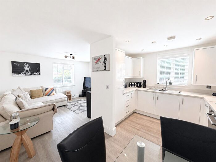 2 Bedroom Apartment To Rent In Grange Road, Chalfont St. Peter, SL9