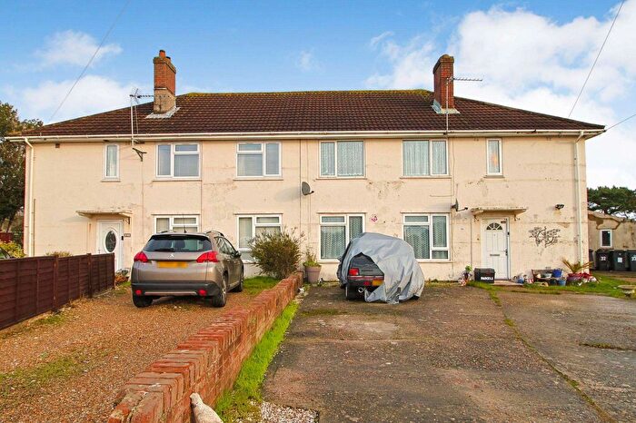 3 Bedroom Flat For Sale In Verney Close, Bournemouth, BH11