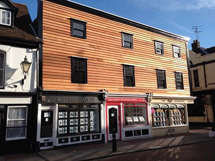 2 Bedroom Flat To Rent In High Street, Rochester, ME1