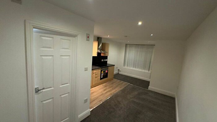 1 Bedroom Flat To Rent In Flat, Harehills Lane, Harehills, Leeds, LS9