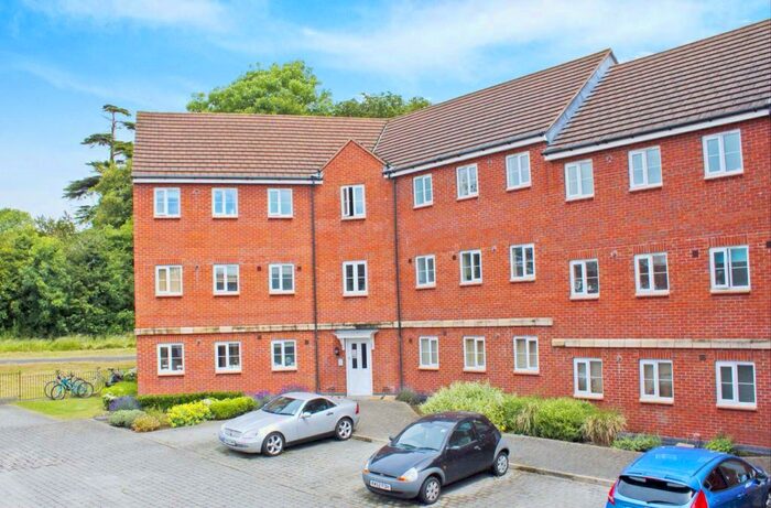 2 Bedroom Apartment To Rent In Dovedale, Swindon, Wiltshire, SN25