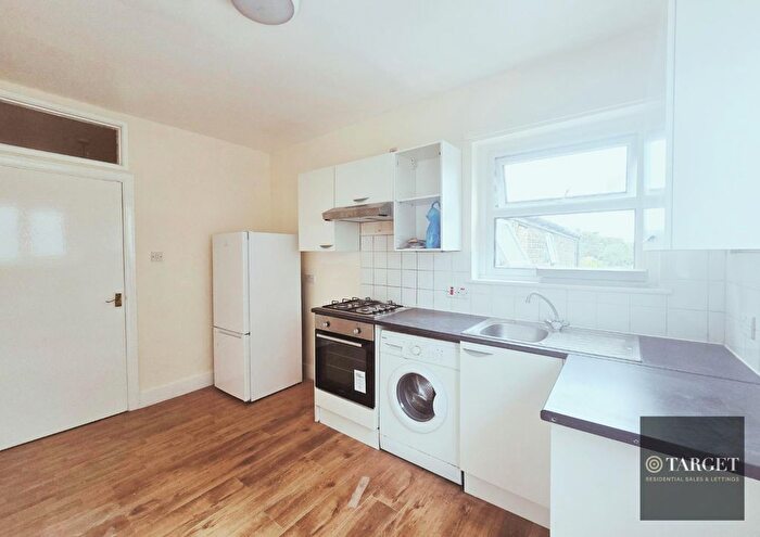 1 Bedroom Flat To Rent In High Street, EN3