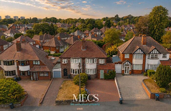 3 Bedroom Semi Detached House For Sale In Fellows Lane, Birmingham, West Midlands, B17