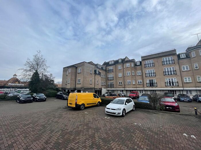 2 Bedroom Flat For Sale In Lake Street, Leighton Buzzard, LU7