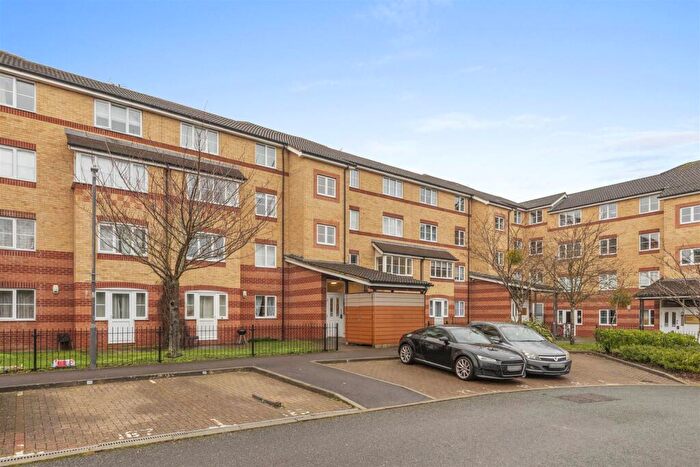 1 Bedroom Flat To Rent In Princes Gate, High Wycombe, HP13