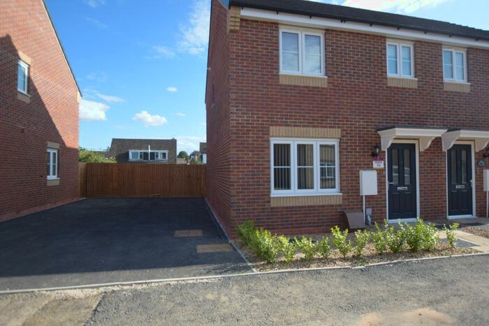 3 Bedroom Semi-Detached House To Rent In The Maltings, Kirton In Lindsey, DN21