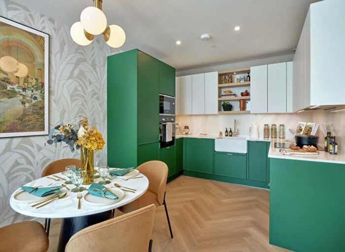 1 Bedroom Flat For Sale In Lindley House, Silkstream, Hendon, NW9