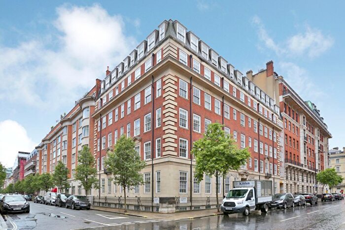 1 Bedroom Flat To Rent In Goodwood Court -, Devonshire Street, London, W1W