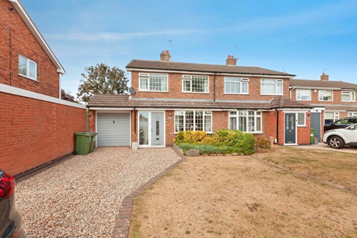 3 Bedroom Semi-Detached House For Sale In Curtis Close, Whetstone, Leicester, LE8