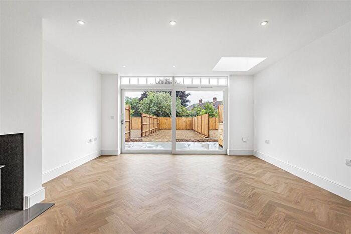 2 Bedroom Terraced House For Sale In Cedars Road, London, N21