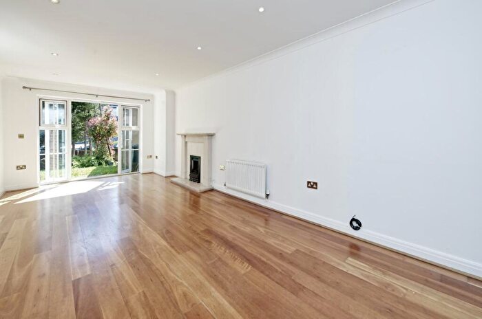 5 Bedroom Detached House To Rent In Tavistock Avenue, Lidbury Square, Mill Hill East, London, NW7