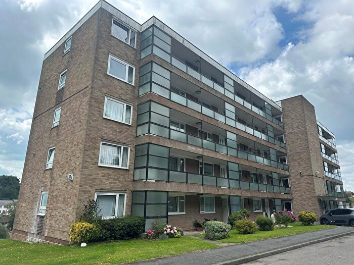 2 Bedroom Flat To Rent In Collingwood Rise, Folkestone, CT20