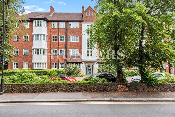 2 Bedroom Flat To Rent In Crouch End Hill, London, N8