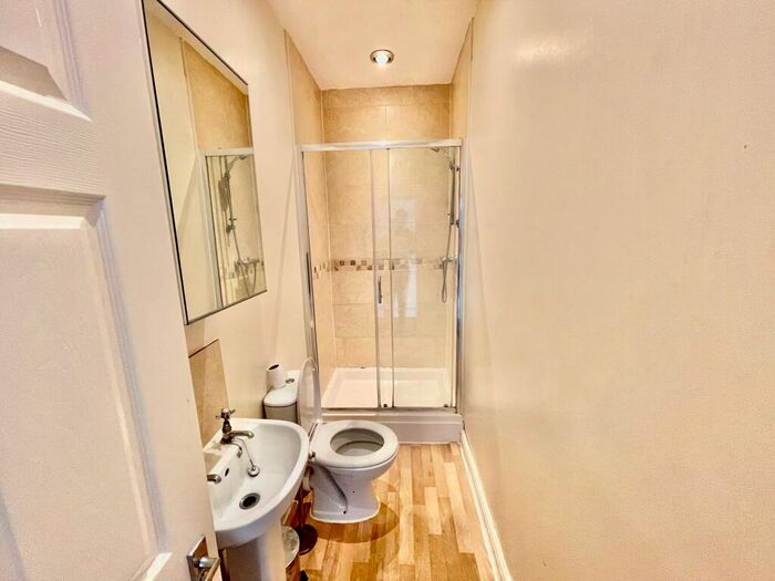 8 Bedroom House To Rent In Junction Avenue, Bath, BA2