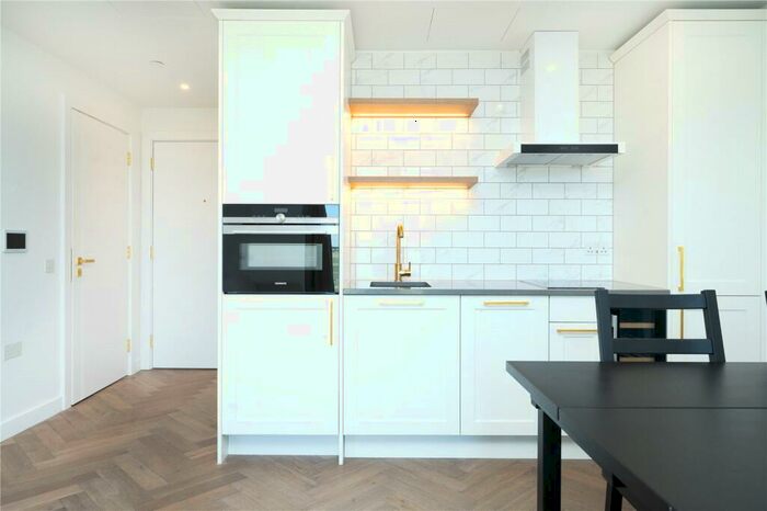 1 Bedroom Apartment To Rent In Gauging Square, London, E1W