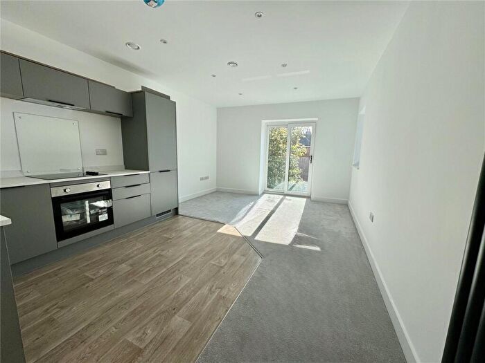 Studio For Sale In Holdenhurst Road, Bournemouth, Dorset, BH8