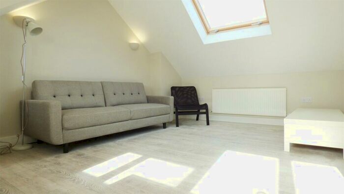 2 Bedroom Flat To Rent In Windsor Road, Thornton Heath, CR7