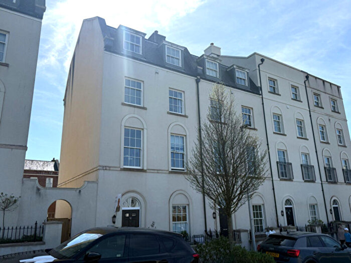5 Bedroom End Of Terrace House For Sale In Capricorn Way, Plymouth, PL9