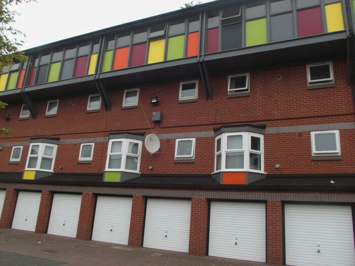 1 Bedroom Apartment To Rent In Sunbourne Court, Nottingham, NG7