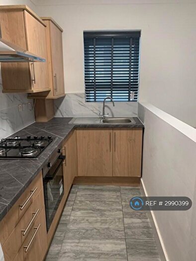 2 Bedroom Flat To Rent In Park Lane, London, N17
