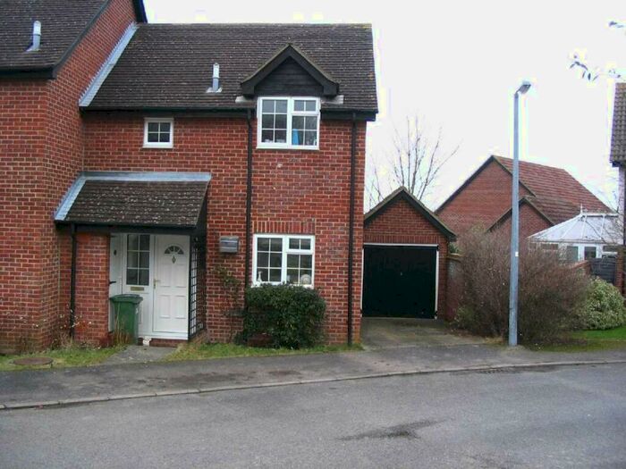 2 Bedroom Semi-Detached House To Rent In Exeter Close, Basingstoke, Hampshire, RG22