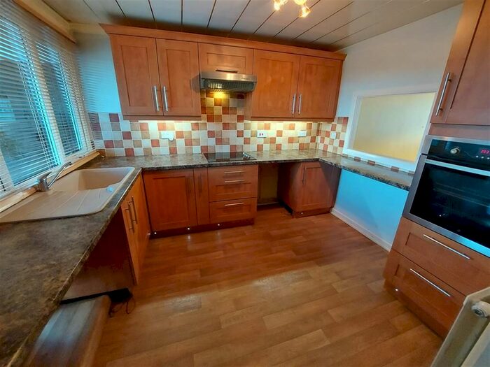 3 Bedroom Maisonette To Rent In Naylor Grove, Oughtibridge, Sheffield S35