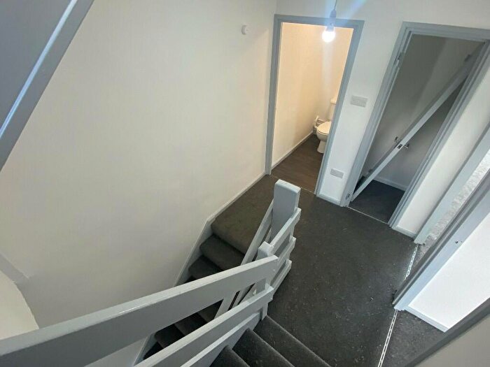 3 Bedroom Flat To Rent In Pytchley House, Browns Green, Birmingham, B20