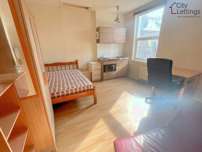 Studio To Rent In Hartley Road, Radford, NG7