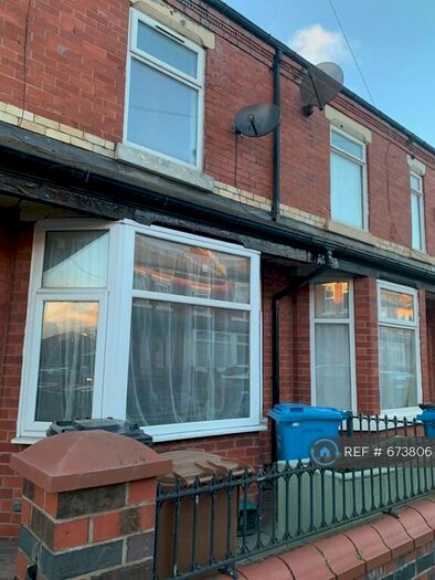 3 Bedroom Terraced House To Rent In Salford, Salford, M5