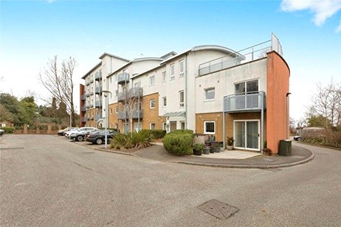 2 Bedroom Flat To Rent In Coburn House, Crawley, RH10