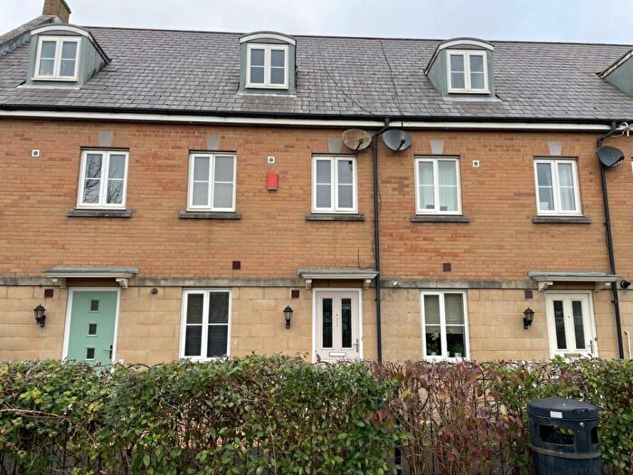 3 Bedroom Town House To Rent In Worle Moor Road, Weston Village, Weston-super-Mare, BS24