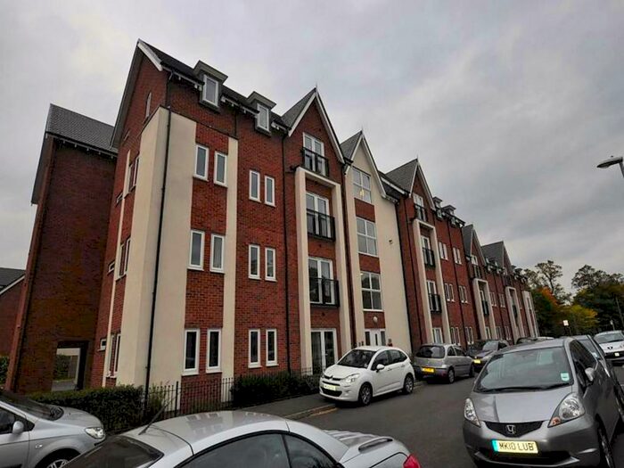 2 Bedroom Apartment To Rent In Houseman Crescent, Didsbury, M20