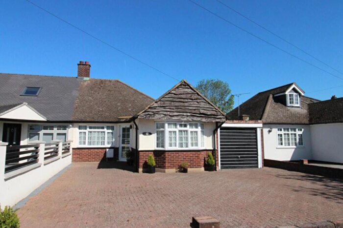 2 Bedroom Semi-Detached Bungalow For Sale In Saffron Close, West Horndon, Essex, CM13