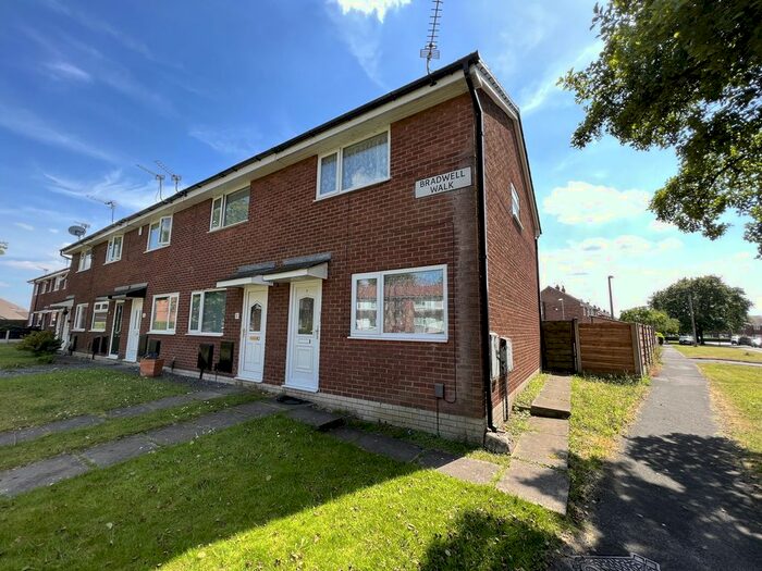 2 Bedroom Semi-Detached House To Rent In Bradwell Walk, Manchester, M41