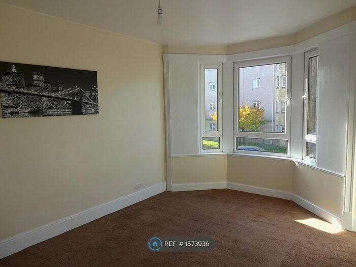 1 Bedroom Flat To Rent In Maxwellton Street, Paisley, PA1