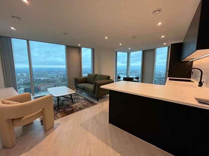 2 Bedroom Apartment To Rent In Trinity Way, Manchester, M3
