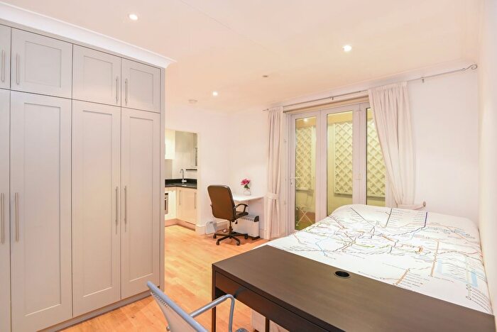 Studio To Rent In Princes Gate, South Kensington, London, SW7