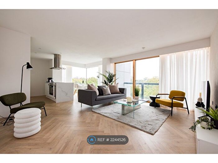 2 Bedroom Flat To Rent In Gainsborough Studios West, London, N1