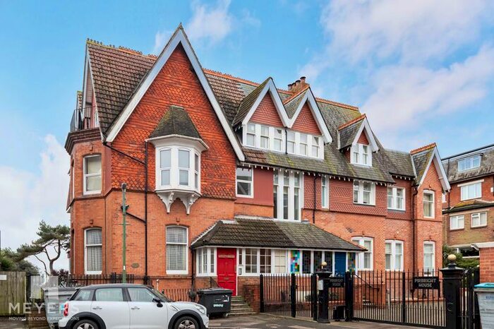 1 Bedroom Flat To Rent In Sunnington Court, West Cliff Gardens, Bournemouth, BH2