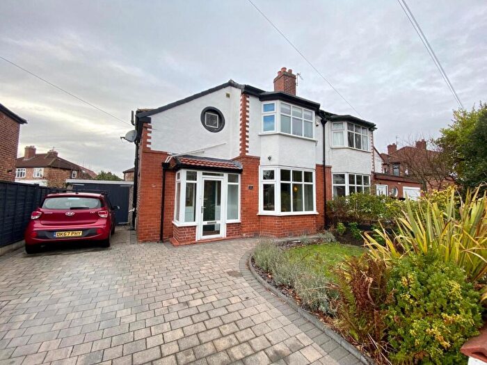 3 Bedroom Semi Detached House For Sale In Kingsfield Drive, Didsbury, M20