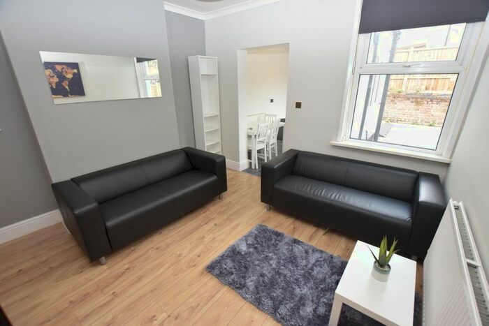 4 Bedroom Terraced House To Rent In Kedleston Street, Derby, Derbyshire, DE1