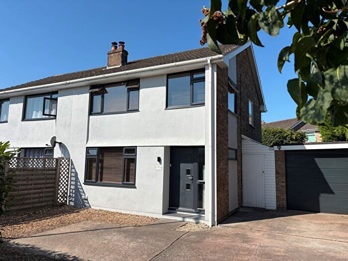 3 Bedroom Semi Detached House For Sale In Southern Way, Clevedon, BS21